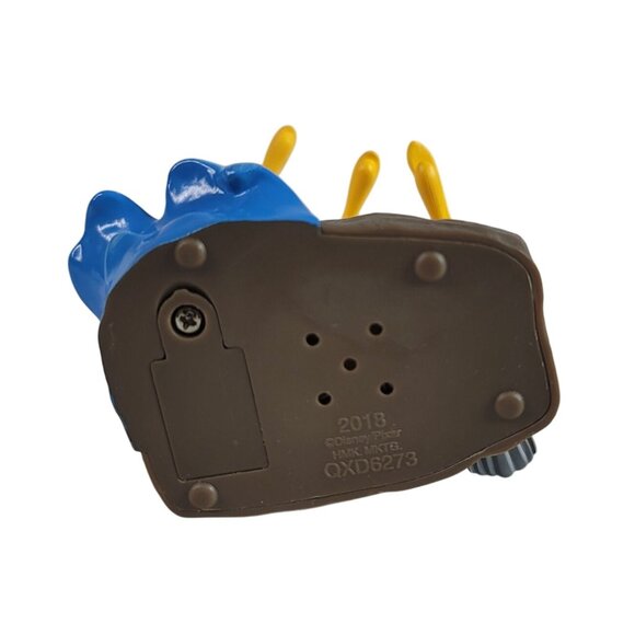 Hallmark Christmas Ornament Finding Nemo Mine! Mine! Mine! Magic 2018 WORKS - Picture 8 of 13